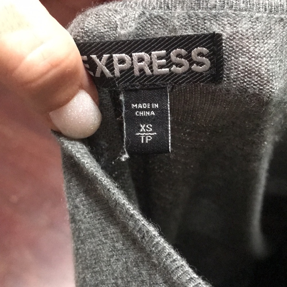 Express Sweater - Picture 4 of 5
